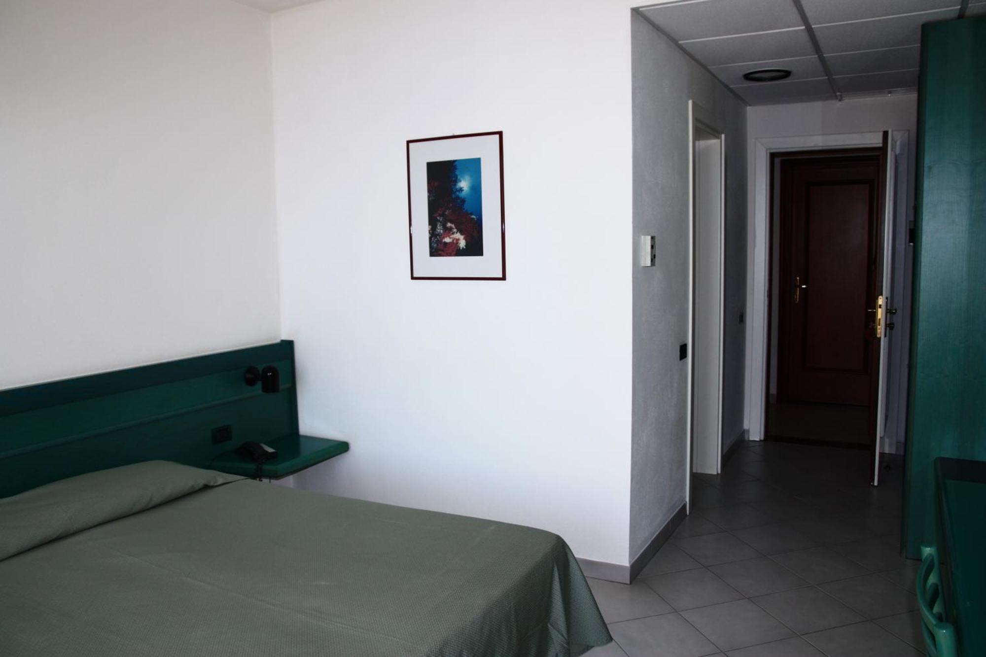 Hotel Miralonga Λα Μανταλένα Εξωτερικό φωτογραφία